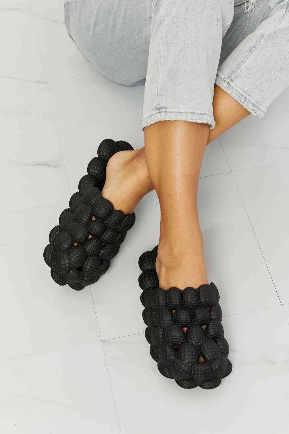 NOOK JOI Laid Back Bubble Slides in Black - Heritage Couture  