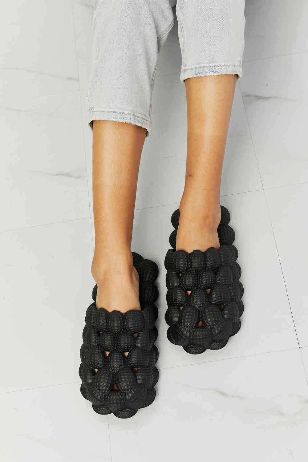 NOOK JOI Laid Back Bubble Slides in Black - Heritage Couture  